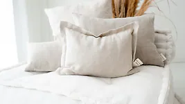 Zirben-Lieblingsbox #5: Zirbenkissen (22x34cm), Zirbenw&uuml;rfel-Set + Zirbenkerze